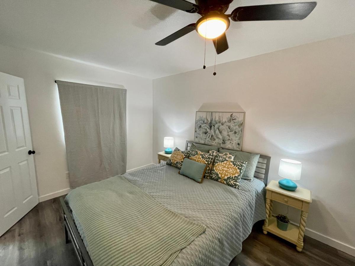 1102 French St Apartman Santa Ana Kültér fotó