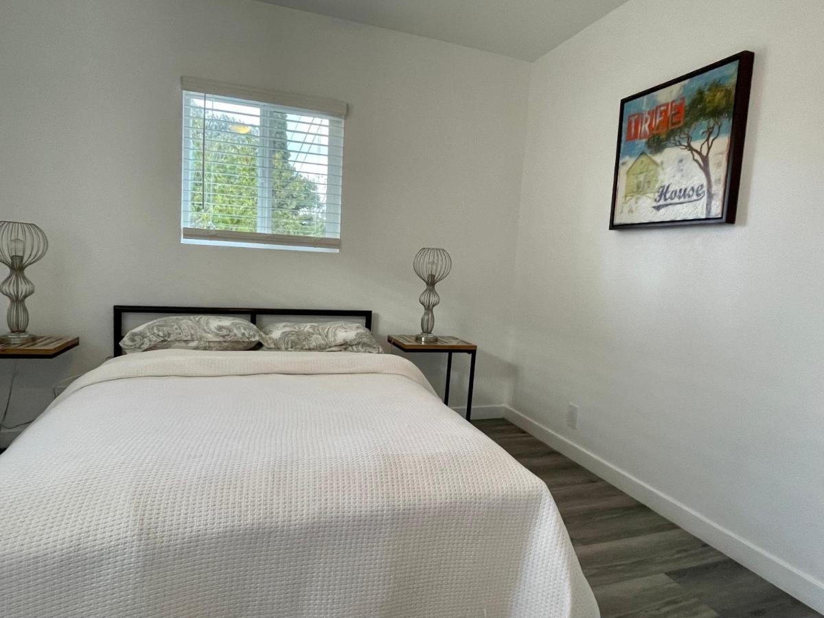 1102 French St Apartman Santa Ana Kültér fotó